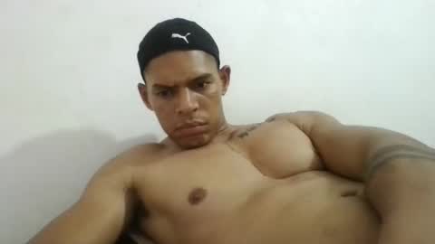 Snapshot of latinoxxl22cm chatting on 02.23.25 latinoxxl22cm online show from 02.23.25