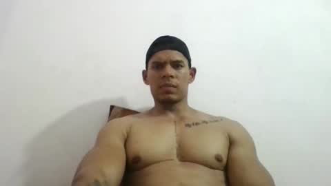 Snapshot of latinoxxl22cm chatting on 03.04.25 latinoxxl22cm online show from 03.04.25