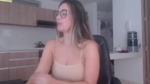 Snapshot of latinpaprika chatting on 03.26.26 latinpaprika online show from 03.26.26