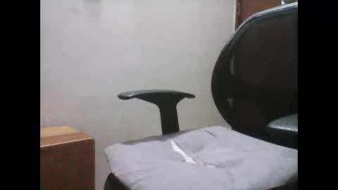 Snapshot of latintropikal chatting on 01.15.26 Latin Flow online show from 01.15.26