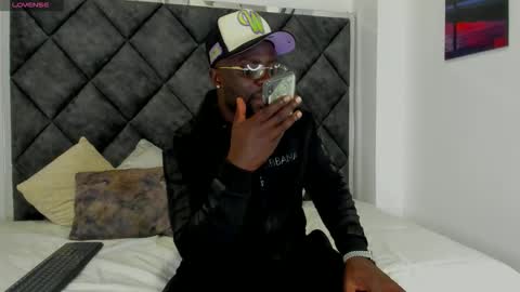 LEANDRO online show from 09.17.25