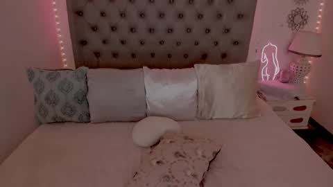 Snapshot of lau_123x chatting on 01.17.26 Laura online show from 01.17.26