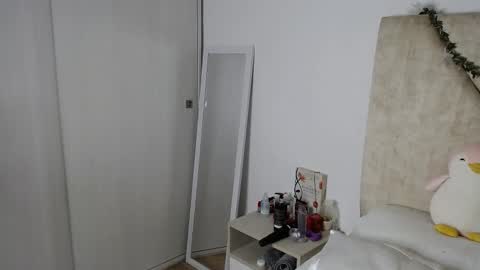 Snapshot of laugreen chatting on 02.06.26 Laura online show from 02.06.26