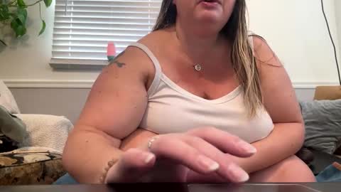 Snapshot of laulauma chatting on 01.22.25 LauLauMa online show from 01.22.25