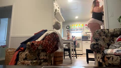 Snapshot of laulauma chatting on 01.23.25 LauLauMa online show from 01.23.25