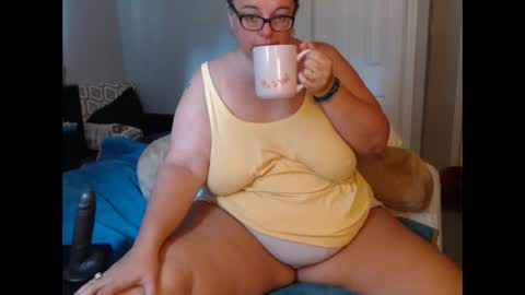 Snapshot of laulauma chatting on 09.14.25 LauLauMa online show from 09.14.25