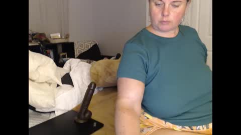 Snapshot of laulauma chatting on 09.22.25 LauLauMa online show from 09.22.25