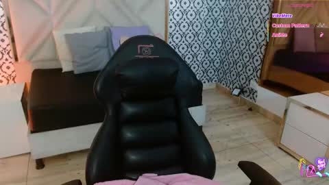 laulin_tay online show from 04.24.26