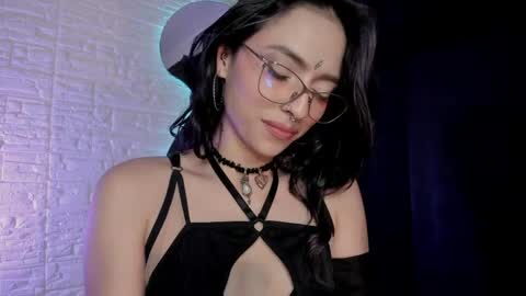 Laura Switch Girl online show from 05.02.26