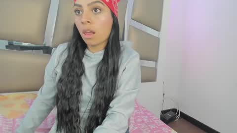 laura__js_ online show from 02.21.25