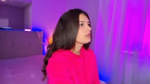 Laura online show from 04.25.26