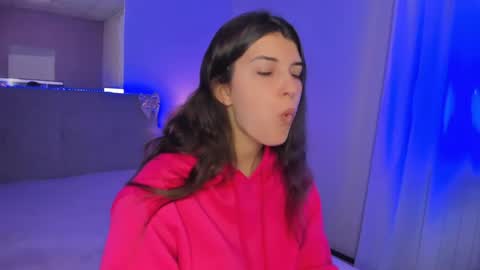 Laura online show from 05.11.26