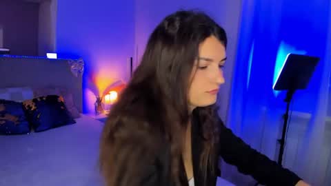 Laura online show from 06.13.26