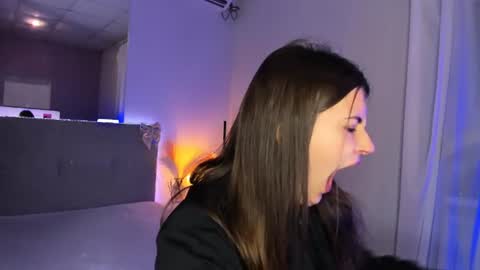 Laura online show from 07.08.26