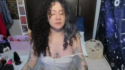 Snapshot of laura_anal_ chatting on 04.23.26 Wen online show from 04.23.26