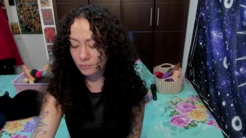 Snapshot of laura_anal_ chatting on 04.29.26 Wen online show from 04.29.26