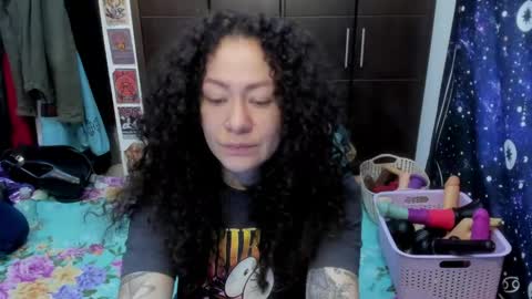 Snapshot of laura_anal_ chatting on 05.05.26 Wen online show from 05.05.26