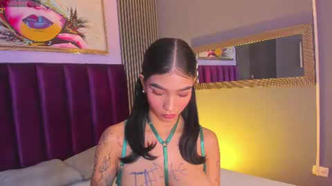Snapshot of laura_aristizabal_19 chatting on 07.28.26 Laura online show from 07.28.26