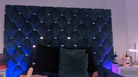 Laura Bassi online show from 01.15.25