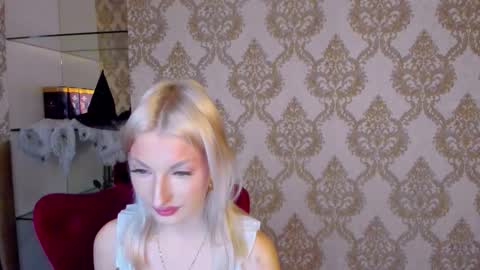 Laura online show from 10.22.25