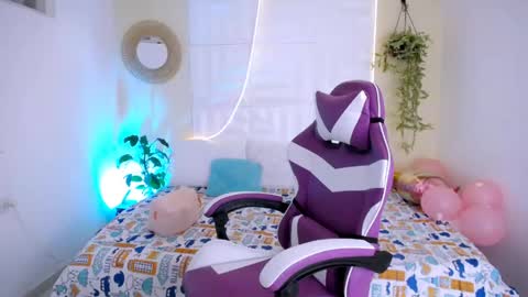 LAURA online show from 05.02.26