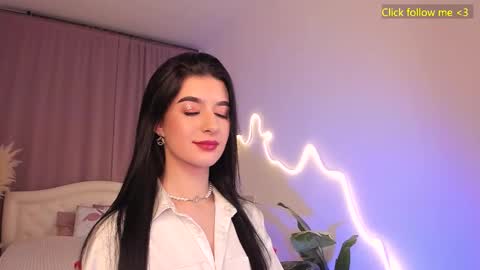 Snapshot of laura_coy chatting on 03.18.26 Laura online show from 03.18.26