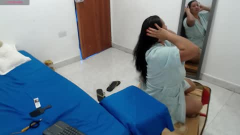 laura_foxx2379 online show from 05.16.26
