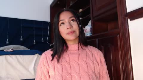 lLAURA online show from 12.29.24