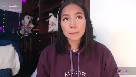 lLAURA online show from 01.03.25