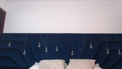 lLAURA online show from 01.21.25