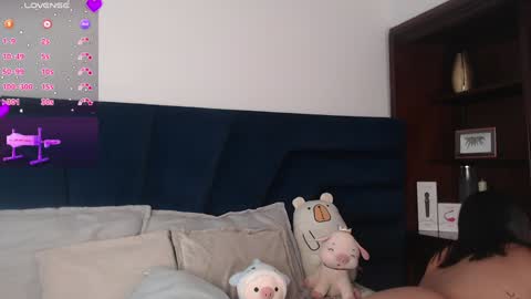 lLAURA online show from 01.30.25