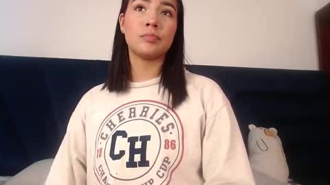 lLAURA online show from 02.10.25