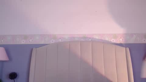 lLAURA online show from 10.29.25