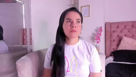 Snapshot of laura_hotties chatting on 07.12.26 laura hotties online show from 07.12.26