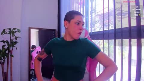 Snapshot of laura_r23 chatting on 01.15.25 Laura Rose online show from 01.15.25