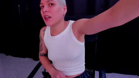 Laura Rose online show from 09.13.25