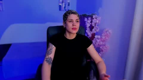 Snapshot of laura_r23 chatting on 11.27.25 Laura Rose online show from 11.27.25