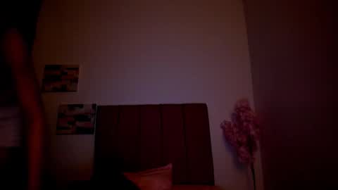 Snapshot of laura_r23 chatting on 01.09.26 Laura Rose online show from 01.09.26