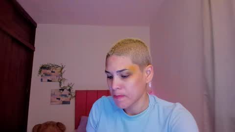 Snapshot of laura_r23 chatting on 01.14.26 Laura Rose online show from 01.14.26