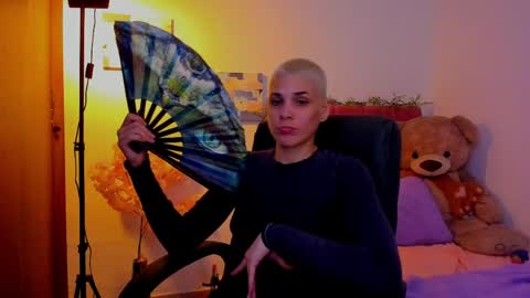 Laura Rose online show from 04.02.26