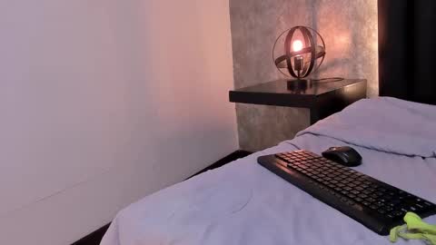 laura online show from 02.06.25