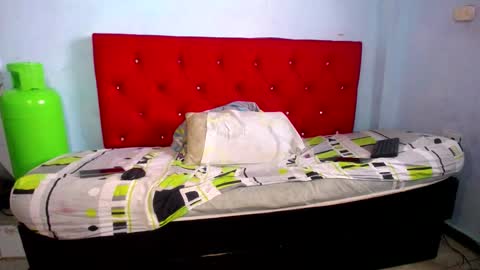 Snapshot of laura_sofia23 chatting on 11.04.25 laura_sofia23 online show from 11.04.25