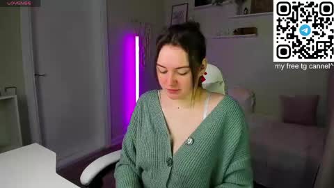 Snapshot of lauraa_collins chatting on 05.29.26 kate online show from 05.29.26