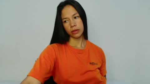Snapshot of lauracb_ chatting on 05.25.26 lauracb online show from 05.25.26