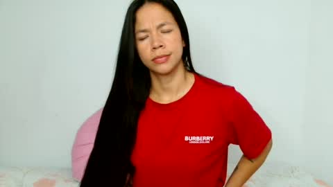 Snapshot of lauracb_ chatting on 06.12.26 lauracb online show from 06.12.26