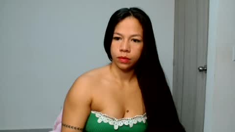 lauracb          online show from 08.06.26