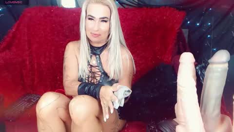 LauraCrystall online show from 09.19.25