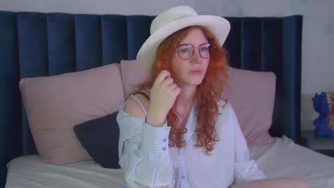Snapshot of lauradennis chatting on 05.31.26 Laura online show from 05.31.26