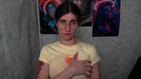 Laura online show from 06.04.26