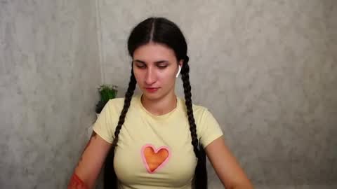 Laura online show from 06.24.26